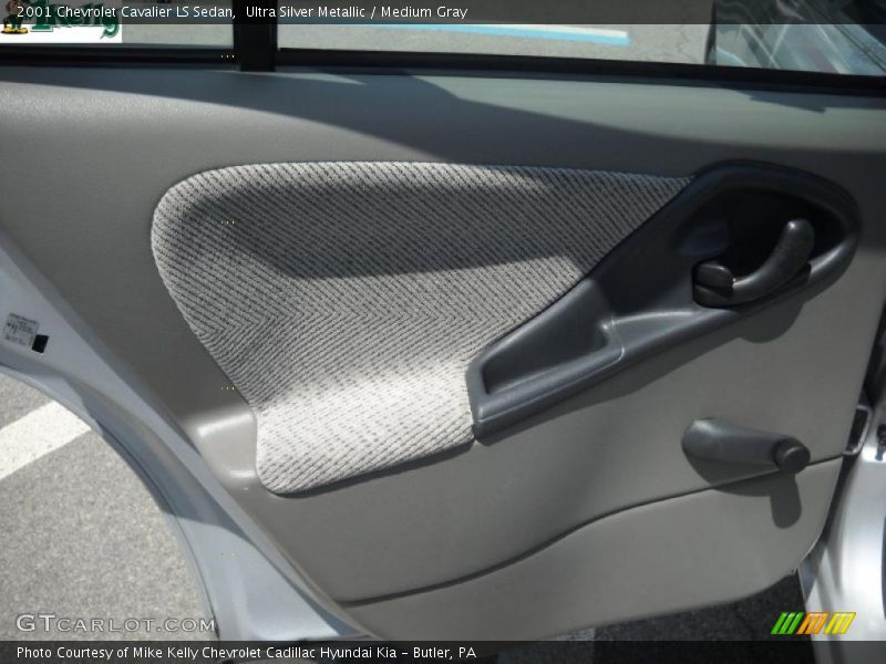 Ultra Silver Metallic / Medium Gray 2001 Chevrolet Cavalier LS Sedan