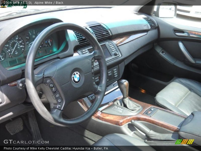 Alpine White / Black 2004 BMW X5 3.0i