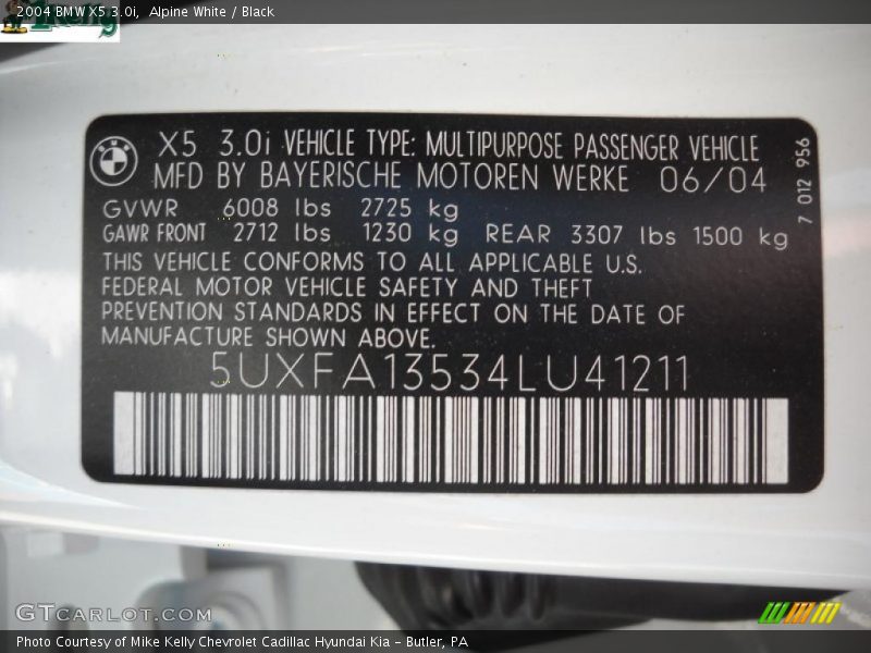 Alpine White / Black 2004 BMW X5 3.0i