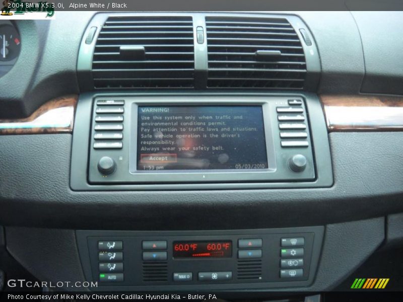 Alpine White / Black 2004 BMW X5 3.0i