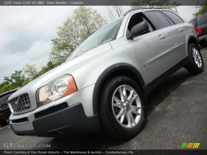 Silver Metallic / Graphite 2005 Volvo XC90 V8 AWD