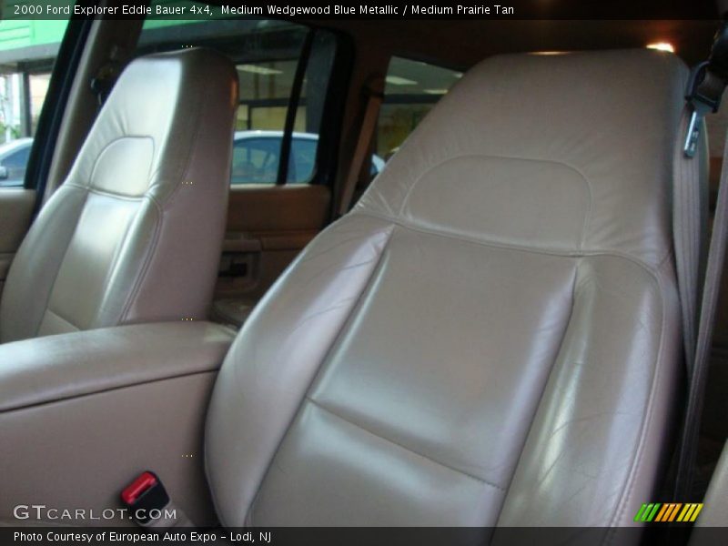 Medium Wedgewood Blue Metallic / Medium Prairie Tan 2000 Ford Explorer Eddie Bauer 4x4