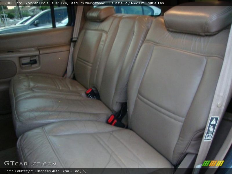 Medium Wedgewood Blue Metallic / Medium Prairie Tan 2000 Ford Explorer Eddie Bauer 4x4