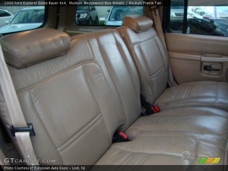 Medium Wedgewood Blue Metallic / Medium Prairie Tan 2000 Ford Explorer Eddie Bauer 4x4