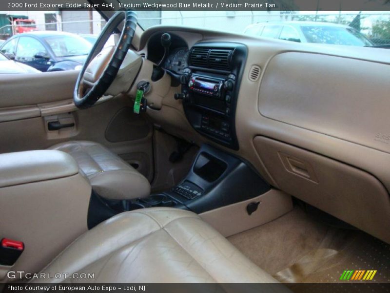 Medium Wedgewood Blue Metallic / Medium Prairie Tan 2000 Ford Explorer Eddie Bauer 4x4
