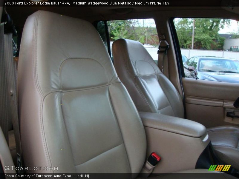 Medium Wedgewood Blue Metallic / Medium Prairie Tan 2000 Ford Explorer Eddie Bauer 4x4