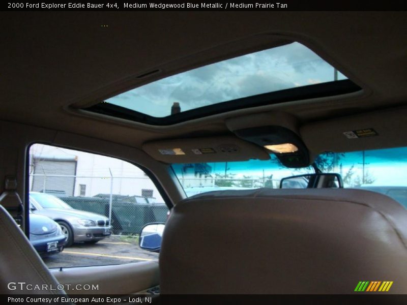 Medium Wedgewood Blue Metallic / Medium Prairie Tan 2000 Ford Explorer Eddie Bauer 4x4
