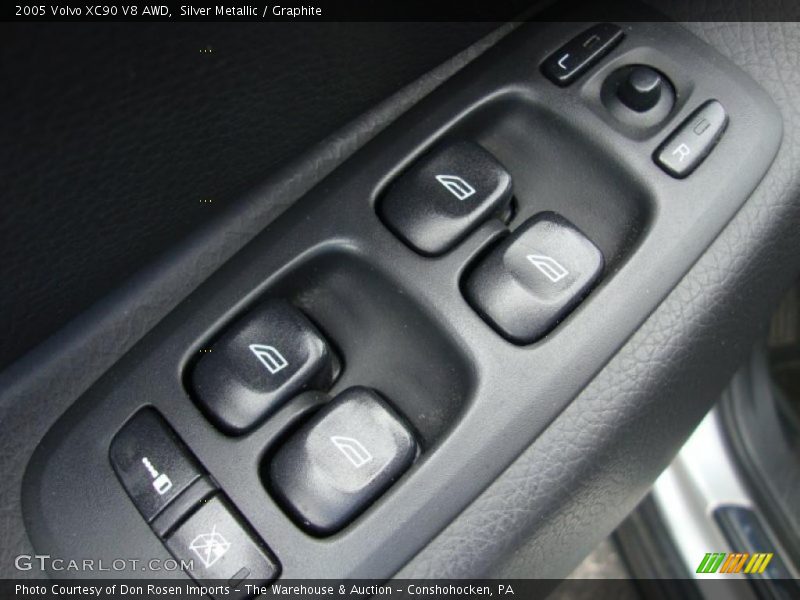 Silver Metallic / Graphite 2005 Volvo XC90 V8 AWD