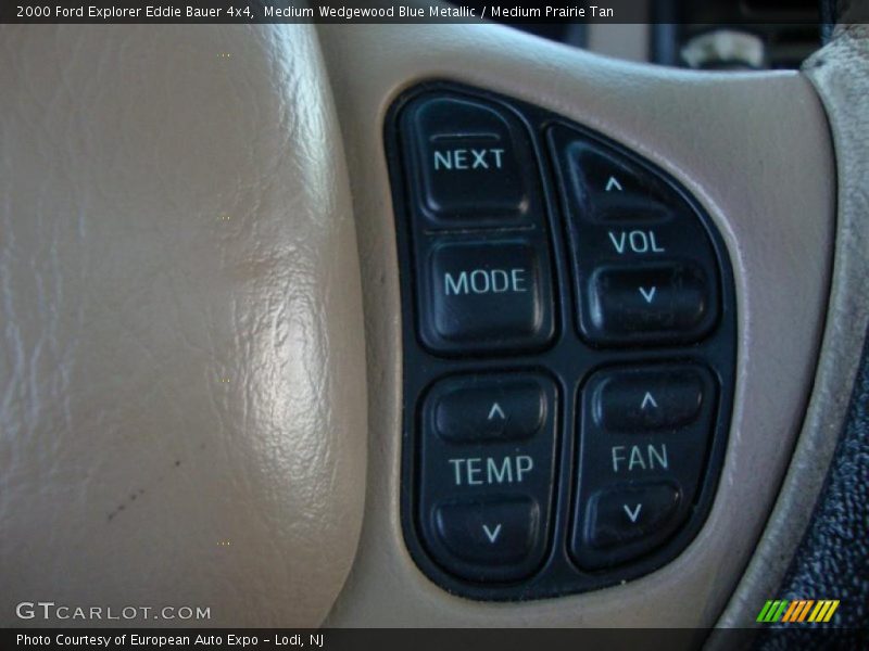 Medium Wedgewood Blue Metallic / Medium Prairie Tan 2000 Ford Explorer Eddie Bauer 4x4