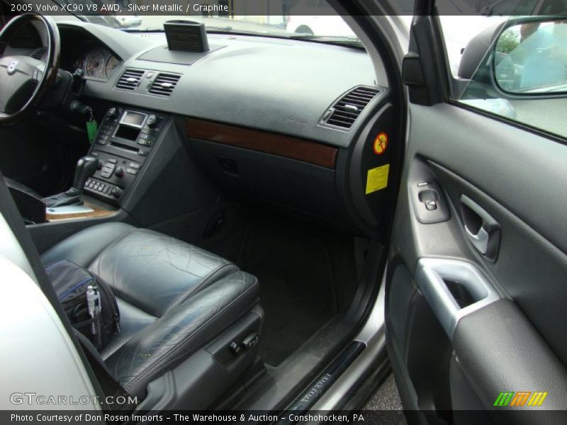 Silver Metallic / Graphite 2005 Volvo XC90 V8 AWD