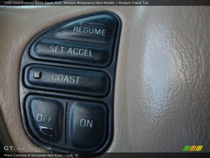 Medium Wedgewood Blue Metallic / Medium Prairie Tan 2000 Ford Explorer Eddie Bauer 4x4