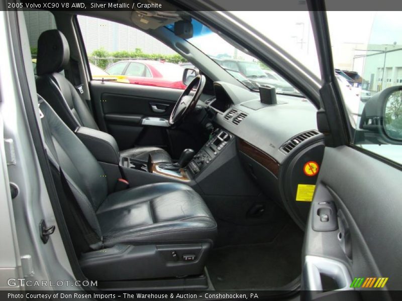 Silver Metallic / Graphite 2005 Volvo XC90 V8 AWD