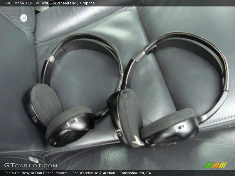 Silver Metallic / Graphite 2005 Volvo XC90 V8 AWD