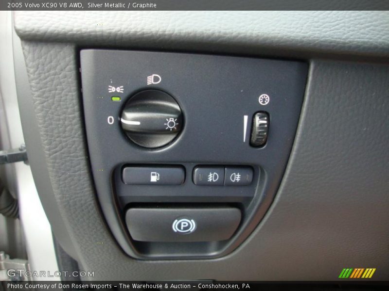 Silver Metallic / Graphite 2005 Volvo XC90 V8 AWD