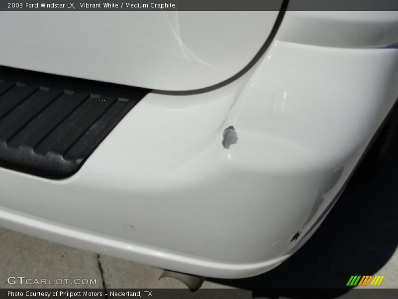 Vibrant White / Medium Graphite 2003 Ford Windstar LX