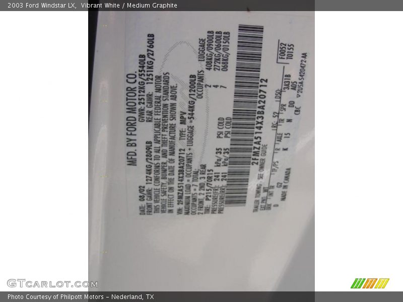 Vibrant White / Medium Graphite 2003 Ford Windstar LX