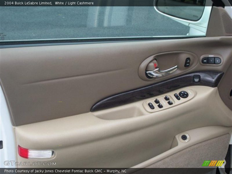 White / Light Cashmere 2004 Buick LeSabre Limited