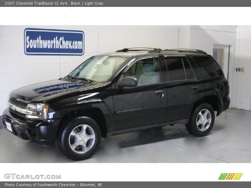 Black / Light Gray 2007 Chevrolet TrailBlazer LS 4x4