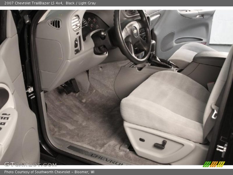 Black / Light Gray 2007 Chevrolet TrailBlazer LS 4x4