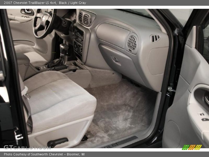 Black / Light Gray 2007 Chevrolet TrailBlazer LS 4x4