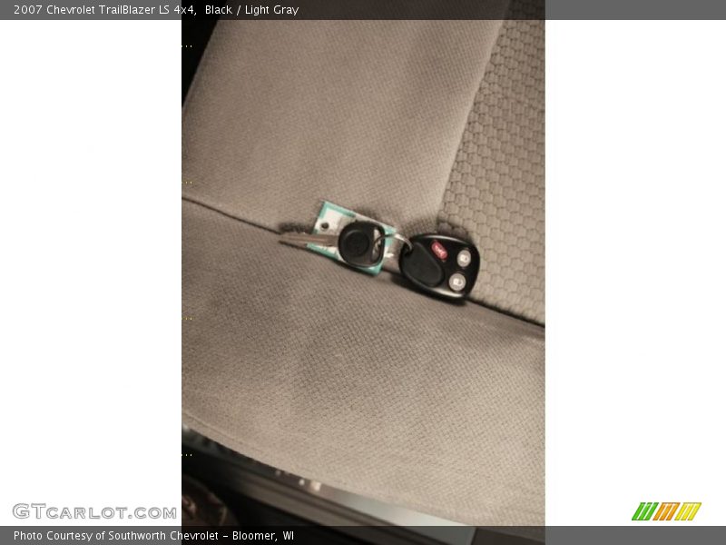 Black / Light Gray 2007 Chevrolet TrailBlazer LS 4x4
