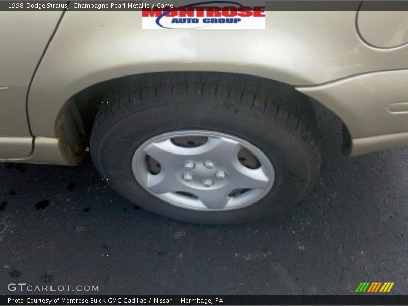 Champagne Pearl Metallic / Camel 1998 Dodge Stratus
