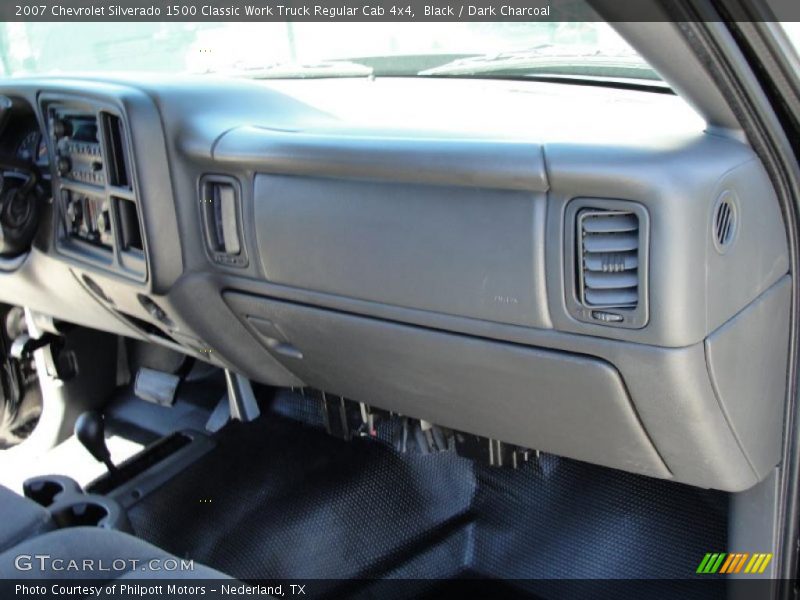 Black / Dark Charcoal 2007 Chevrolet Silverado 1500 Classic Work Truck Regular Cab 4x4