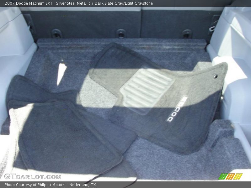 Silver Steel Metallic / Dark Slate Gray/Light Graystone 2007 Dodge Magnum SXT