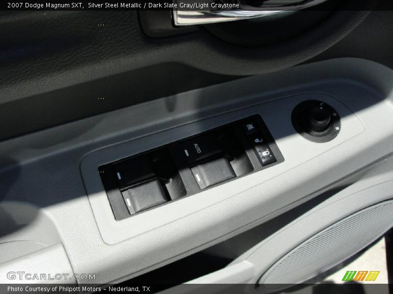 Silver Steel Metallic / Dark Slate Gray/Light Graystone 2007 Dodge Magnum SXT