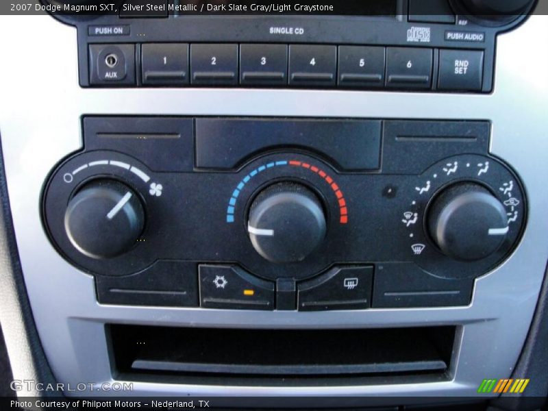 Silver Steel Metallic / Dark Slate Gray/Light Graystone 2007 Dodge Magnum SXT