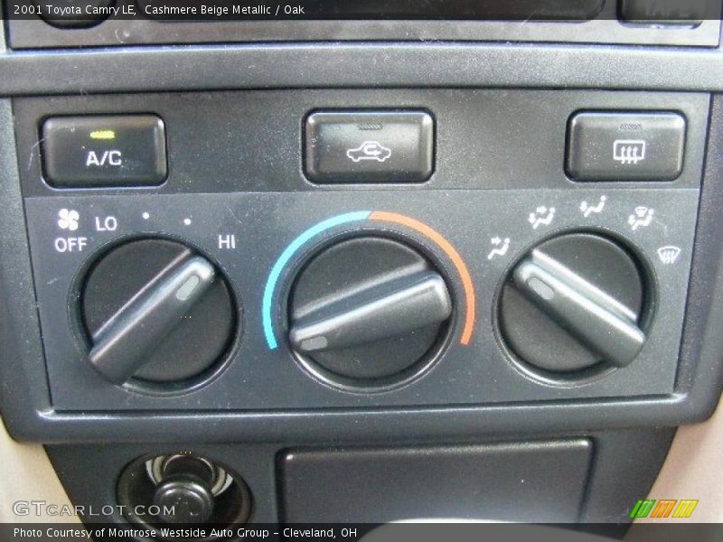 Cashmere Beige Metallic / Oak 2001 Toyota Camry LE