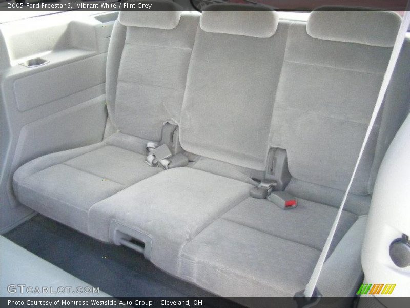 Vibrant White / Flint Grey 2005 Ford Freestar S