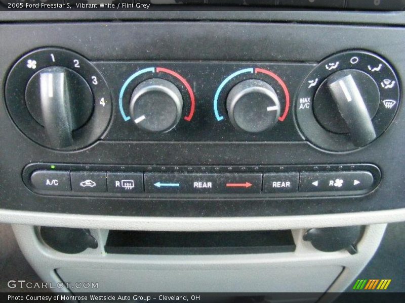 Vibrant White / Flint Grey 2005 Ford Freestar S