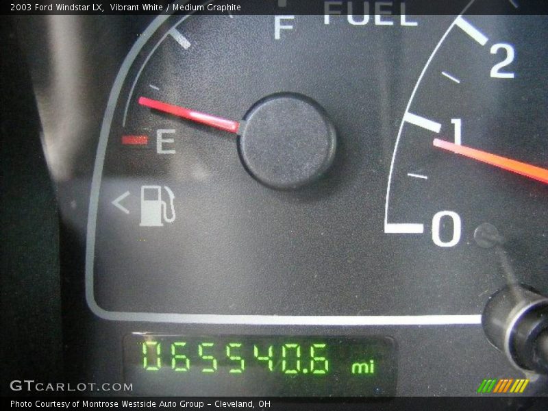 Vibrant White / Medium Graphite 2003 Ford Windstar LX