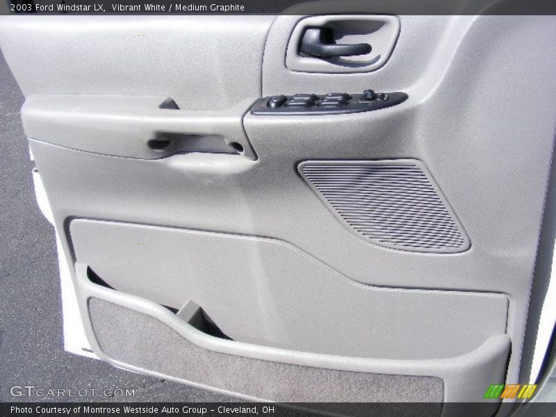 Vibrant White / Medium Graphite 2003 Ford Windstar LX
