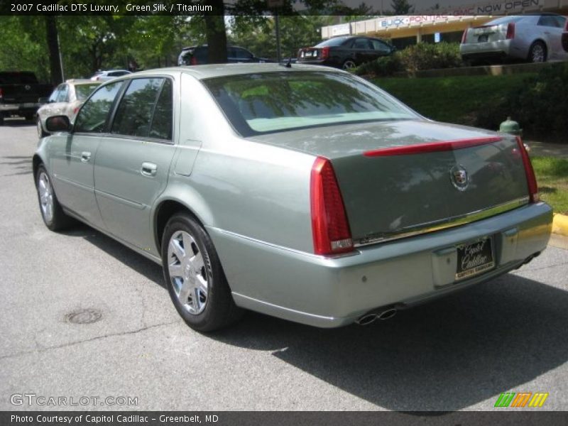 Green Silk / Titanium 2007 Cadillac DTS Luxury