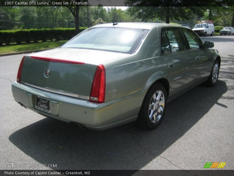 Green Silk / Titanium 2007 Cadillac DTS Luxury