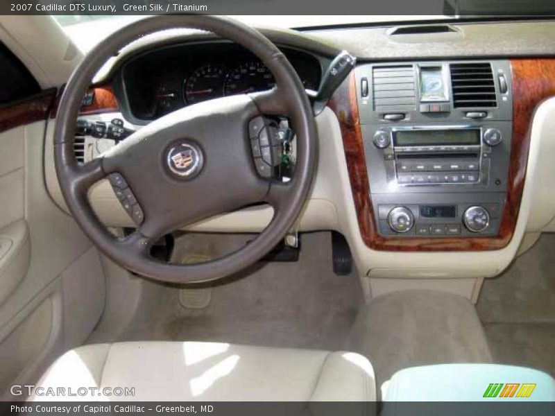 Green Silk / Titanium 2007 Cadillac DTS Luxury