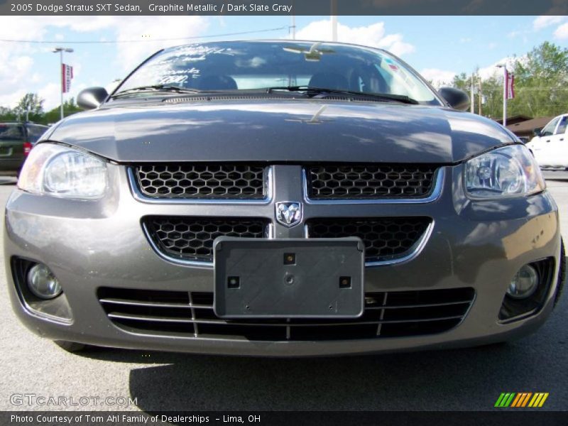 Graphite Metallic / Dark Slate Gray 2005 Dodge Stratus SXT Sedan