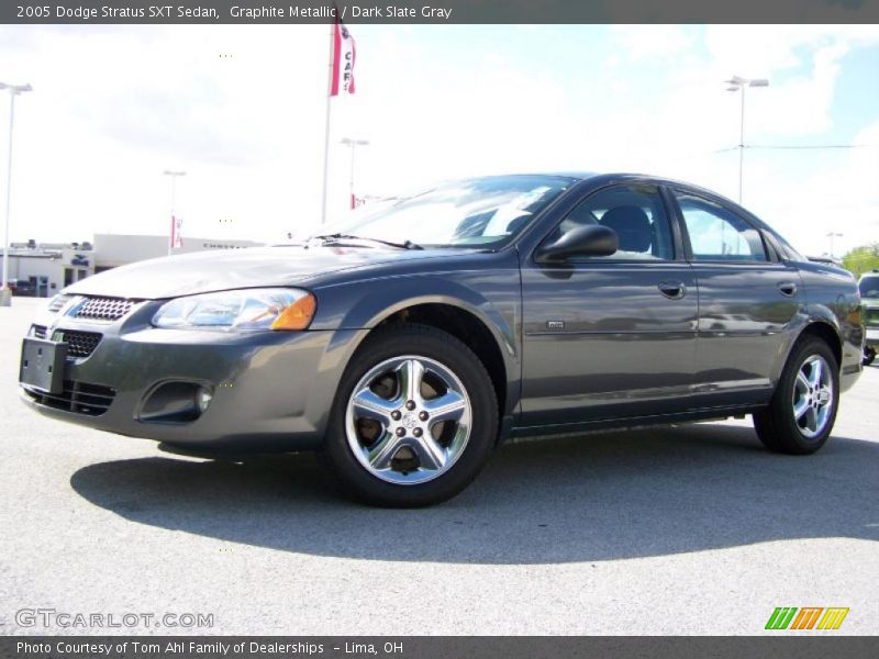 Graphite Metallic / Dark Slate Gray 2005 Dodge Stratus SXT Sedan