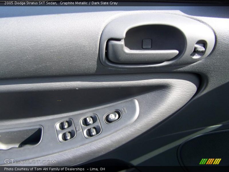 Graphite Metallic / Dark Slate Gray 2005 Dodge Stratus SXT Sedan