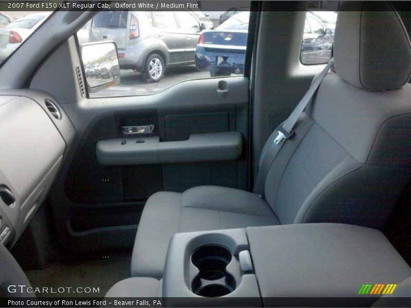 Oxford White / Medium Flint 2007 Ford F150 XLT Regular Cab