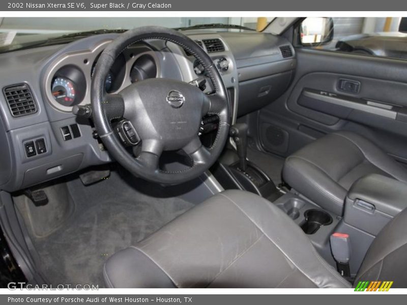 Super Black / Gray Celadon 2002 Nissan Xterra SE V6