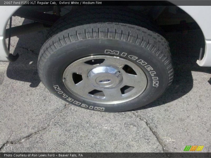 Oxford White / Medium Flint 2007 Ford F150 XLT Regular Cab
