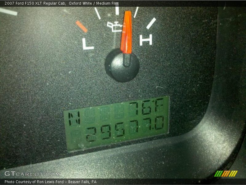 Oxford White / Medium Flint 2007 Ford F150 XLT Regular Cab