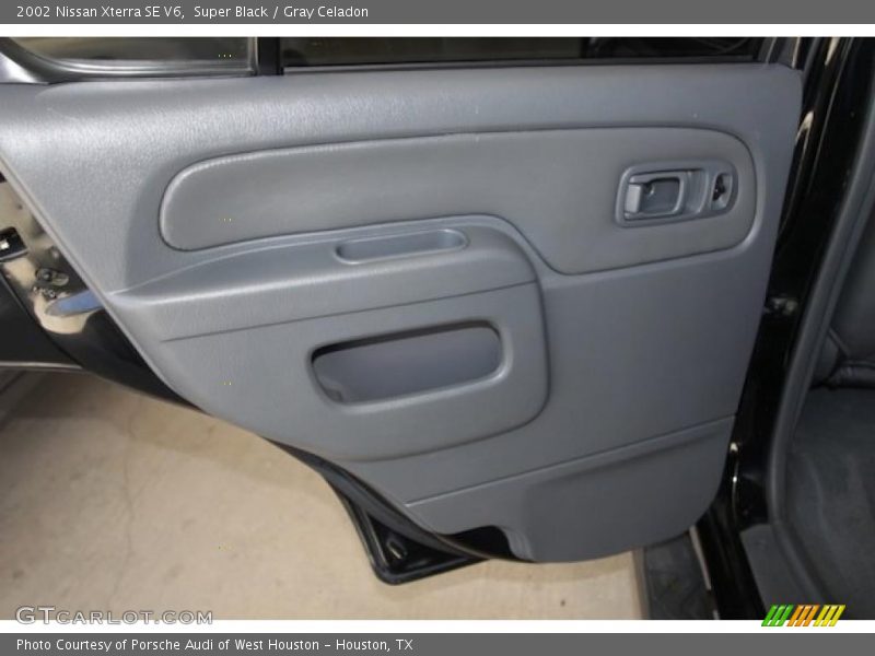 Super Black / Gray Celadon 2002 Nissan Xterra SE V6
