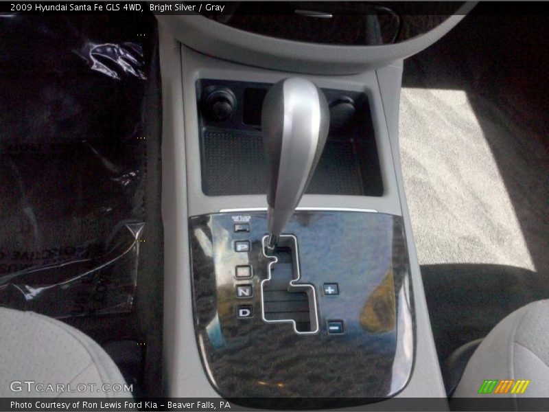 Bright Silver / Gray 2009 Hyundai Santa Fe GLS 4WD