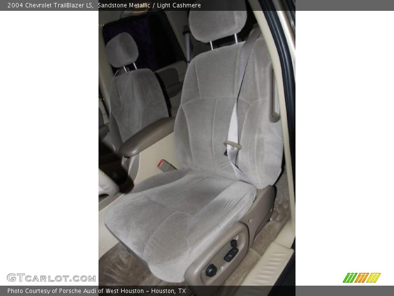 Sandstone Metallic / Light Cashmere 2004 Chevrolet TrailBlazer LS