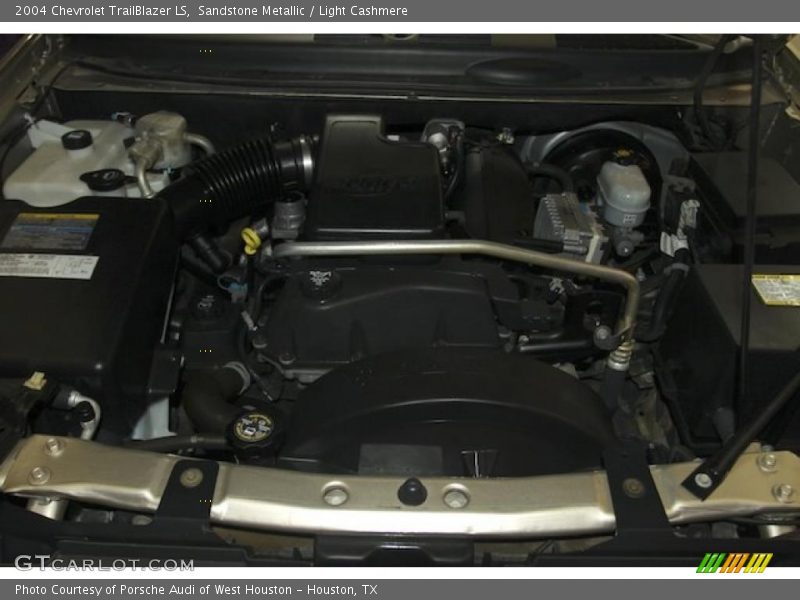 Sandstone Metallic / Light Cashmere 2004 Chevrolet TrailBlazer LS