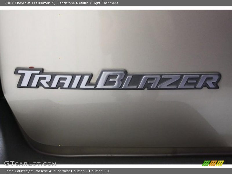 Sandstone Metallic / Light Cashmere 2004 Chevrolet TrailBlazer LS